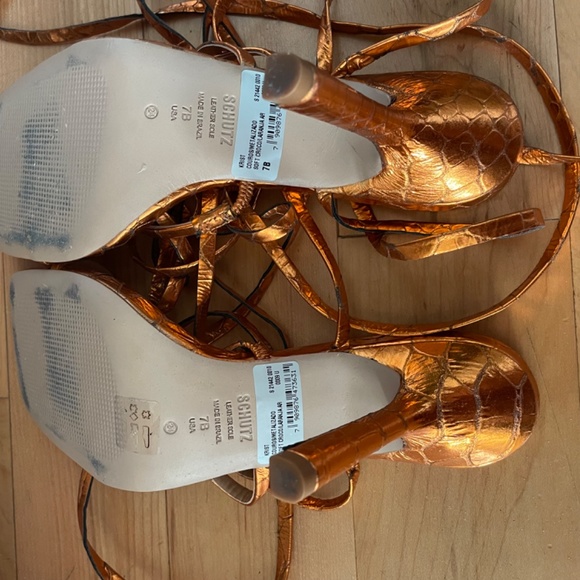 Schutz Leather Sandals ( size 7) - Picture 6 of 7